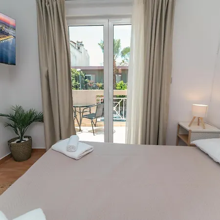 Apartment Nero Blu Beachfront, Sunrise & Sea Views