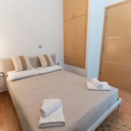 Apartment Nero Blu Beachfront, Sunrise & Sea Views *