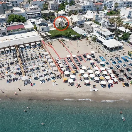 Nero Blu Beachfront, Sunrise & Sea Views