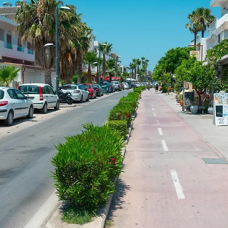 Apartment Nero Blu Beachfront, Sunrise & Sea Views *